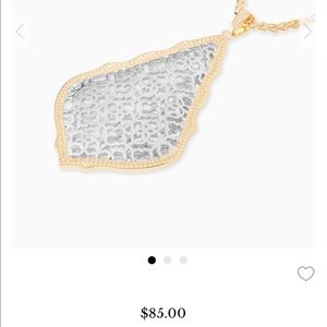NWOT Kendra Scott - aiden gold long pendant